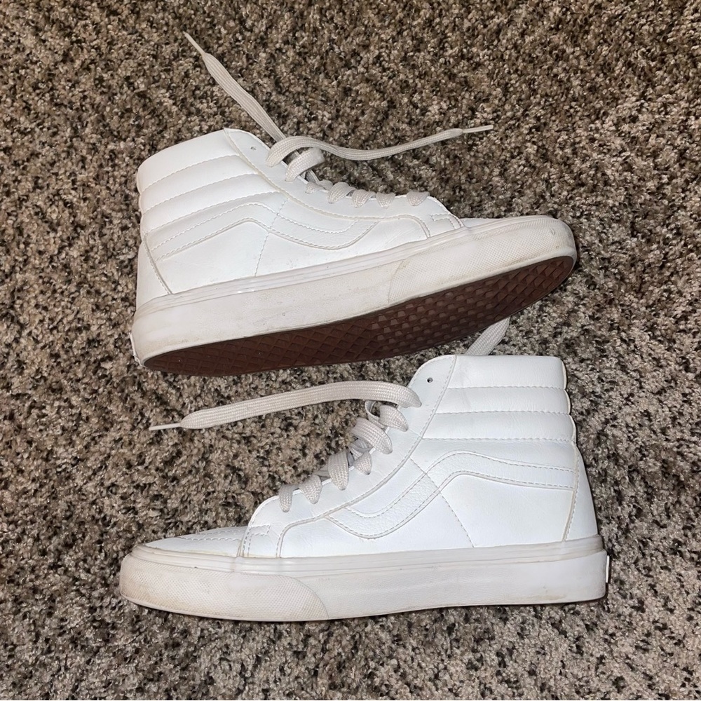 White VANS SK8-Hi Sneakers